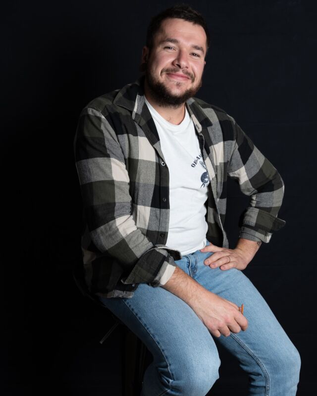 📸✨ Maxence Mondo Photographe : Valorisez Vos Équipes ! ✨📸

Dans un monde où l’image est primordiale, mettre en valeur vos employés est essentiel pour renforcer votre marque et votre culture d’entreprise. Chez Maxence Mondo Photographe, nous vous proposons des photos corporate de grande qualité qui révèlent l’authenticité et le dynamisme de votre équipe.

Que ce soit pour des portraits professionnels, des reportages sur le terrain ou des événements d’entreprise, je m’engage à capturer des instants uniques qui racontent votre histoire et celle de vos collaborateurs. 

Investir dans des photos professionnelles, c’est faire le choix de valoriser vos talents et de créer une véritable connexion avec vos clients. 🌟

👉 Contactez-moi pour discuter de vos projets et découvrir comment nous pouvons ensemble sublimer votre image de marque !

📞💼 Faites le premier pas vers une communication visuelle impactante !

#photography #photographer #corporate #portrait #businessphotography #eventphotography #professionalphotography #branding #teamwork #workculture #dronephotography #reportage #authenticity #maxencemondophotographe #nikon #followme